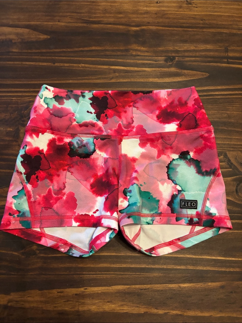 Fleo pink green watercolor small shorts